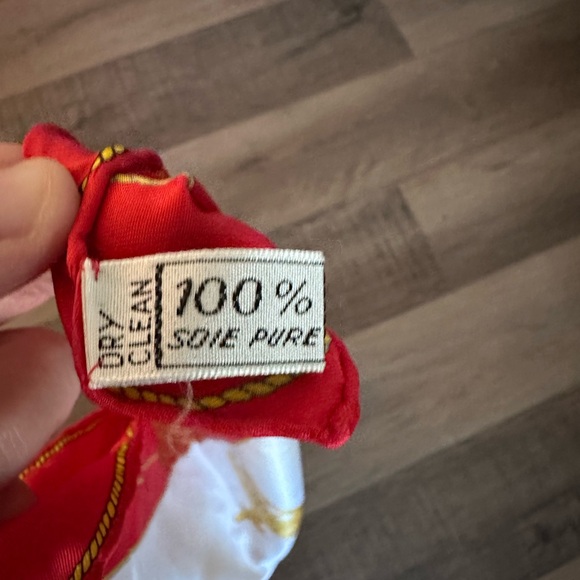 Celine Red and Gold Carriage Silk Scarf early 90s - Picture 4 of 7